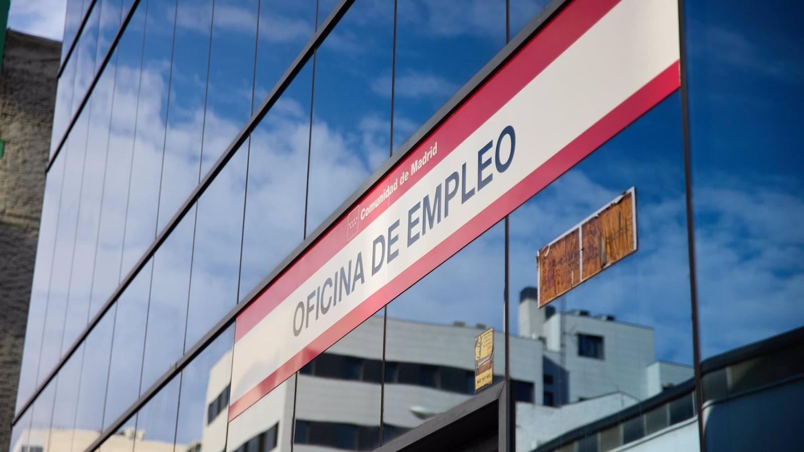El paro cae un 0,04% en septiembre en la región, con 130 desempleados menos