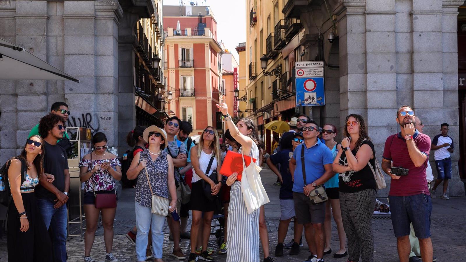La llegada de turistas extranjeros a la región sube un 93% en agosto, con un gasto de 723 millones de euros