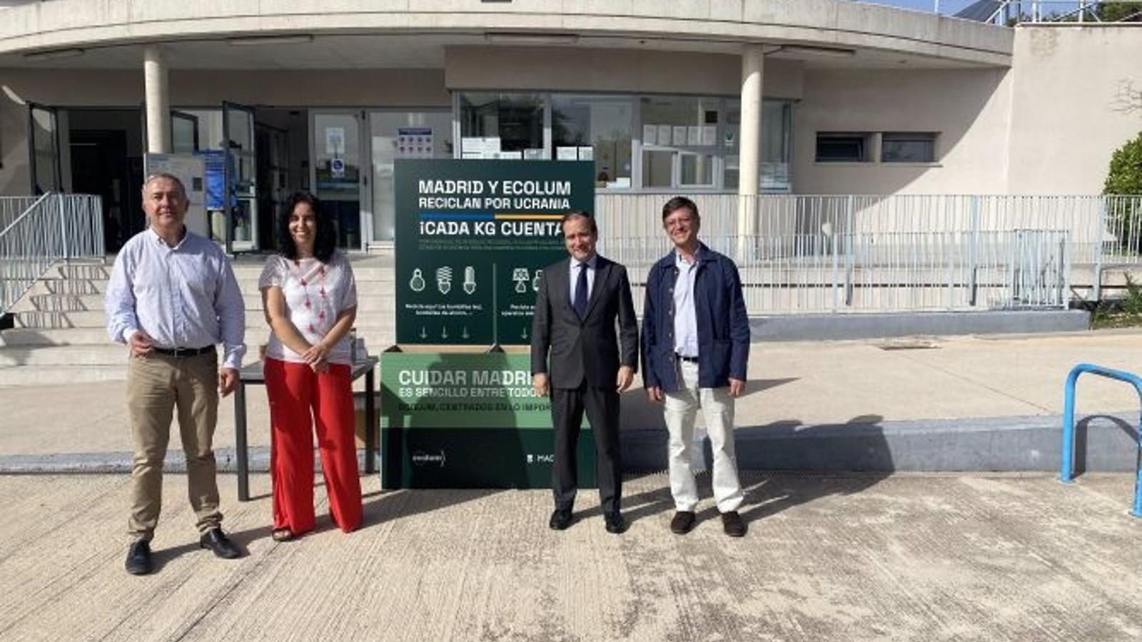 Una campaña solidaria fomenta la ayuda a Ucrania y el reciclaje de lámparas y aparatos eléctricos Una campaña solidaria fomenta la ayuda a Ucrania y el reciclaje de lámparas y aparatos eléctricos