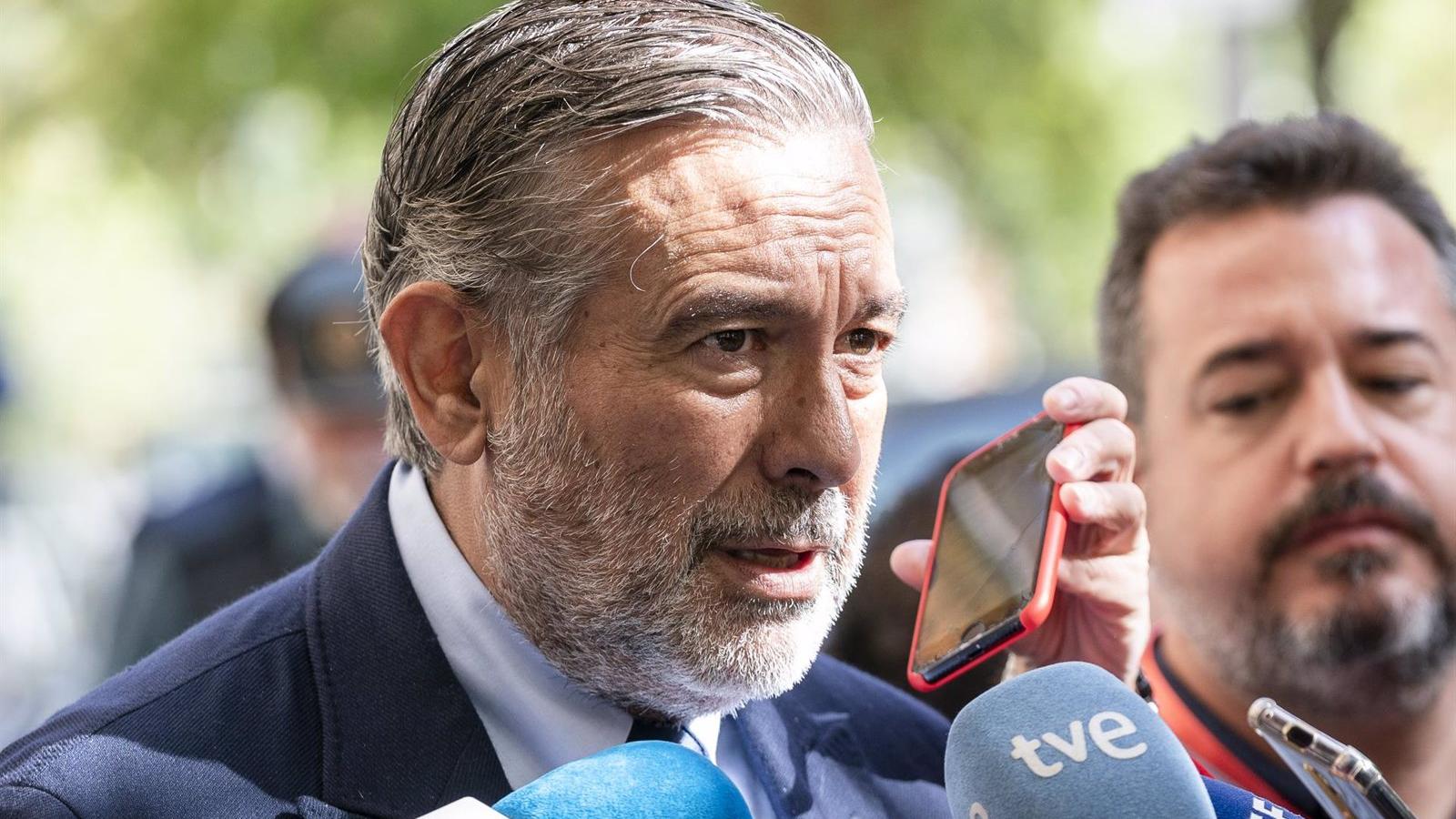Enrique López emplaza a Sánchez a dejar de "lastrar" la imagen del Poder Judicial y "obstaculizar" su renovación