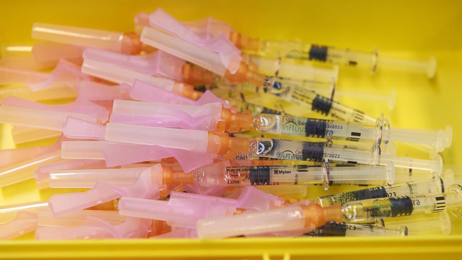 Comienza la campaña de vacunación contra la gripe estacional en la región con más de 1,63 millones de dosis