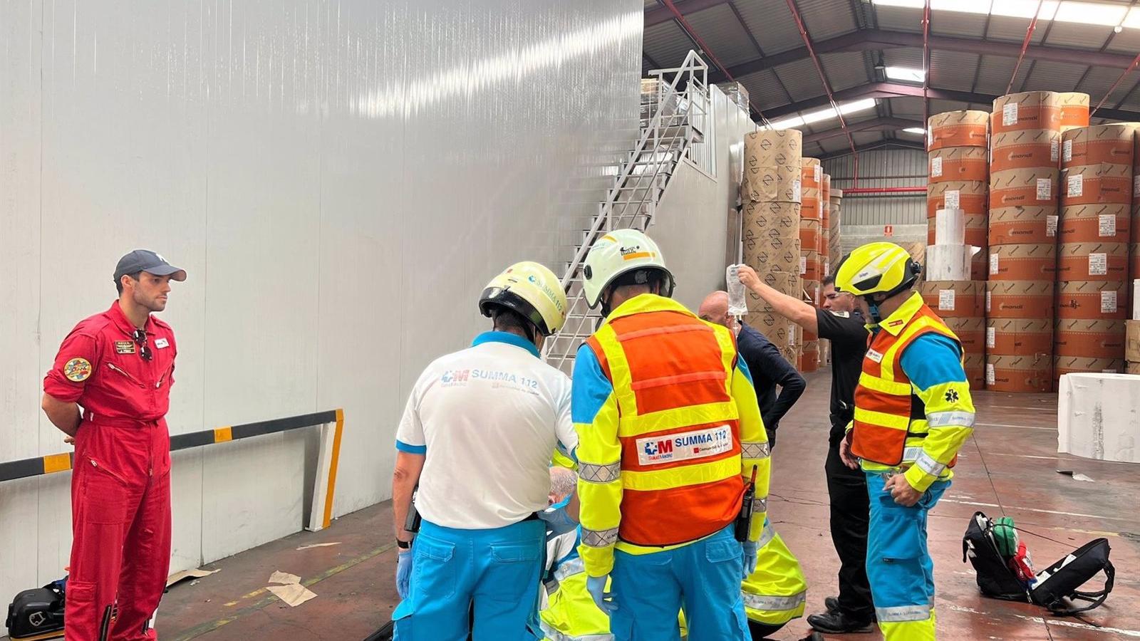 Muere un obrero al caerse desde una altura de nueve metros en un polígono de Torrejón de la Calzada