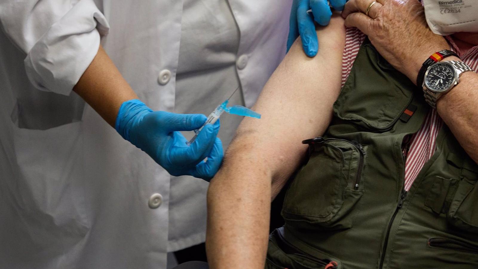 La Comunidad adelanta la compra de vacunas contra el virus del papiloma humano para niños de 12 años La Comunidad adelanta la compra de vacunas contra el virus del papiloma humano para niños de 12 años