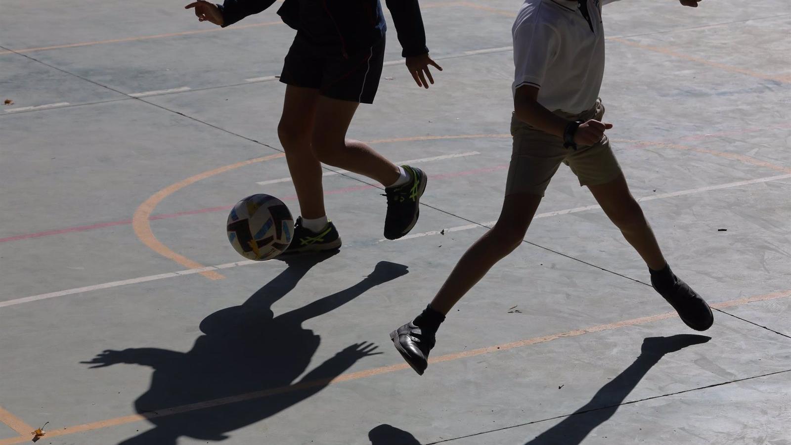 Madrid registra una bajada del 57% en el acoso escolar potencial desde 2019