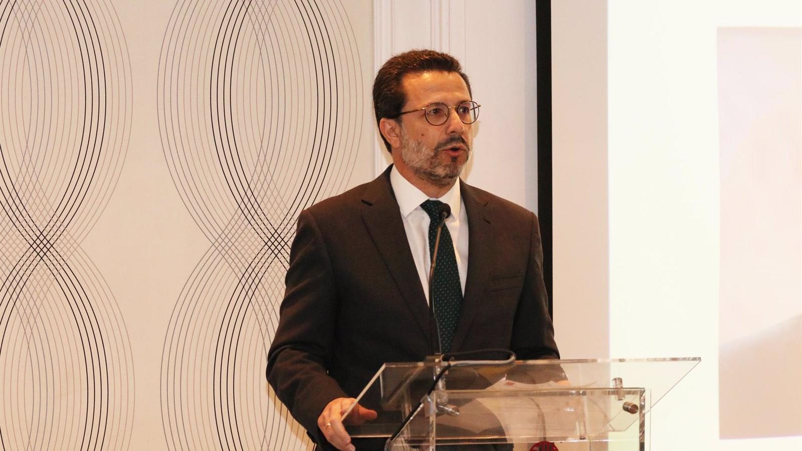 El Gobierno regional beneficiará a casi 140 empresas y ONG con ayudas de formación a trabajadores El Gobierno regional beneficiará a casi 140 empresas y ONG con ayudas de formación a trabajadores