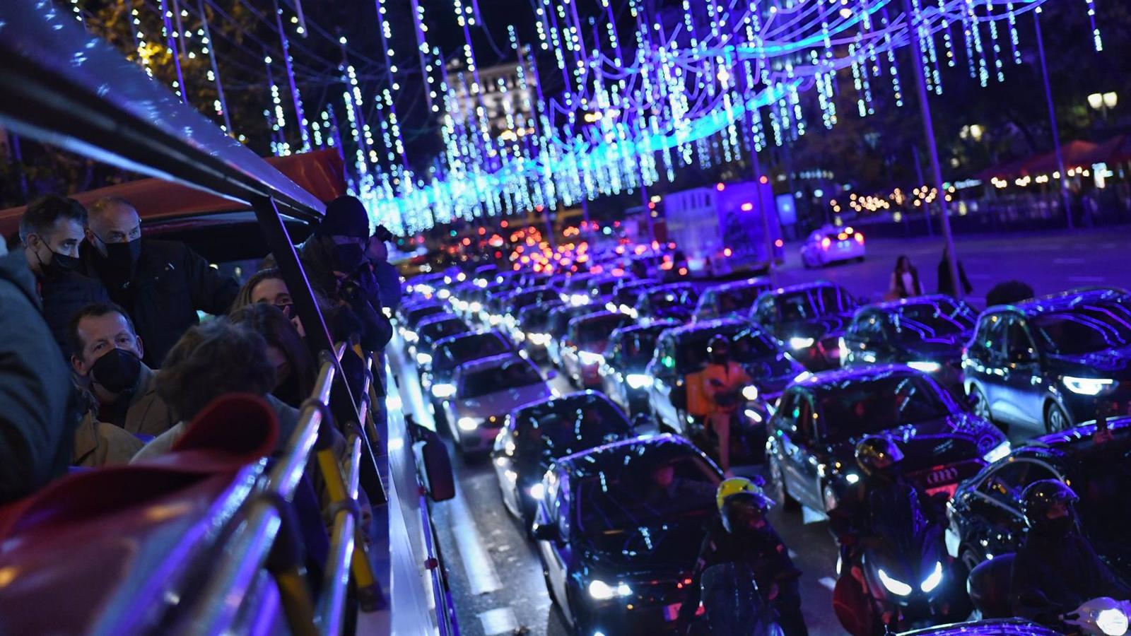 Naviluz, el autobús de la Navidad, volverá a recorrer las calles de Madrid a partir del 25 de noviembre Naviluz, el autobús de la Navidad, volverá a recorrer las calles de Madrid a partir del 25 de noviembre