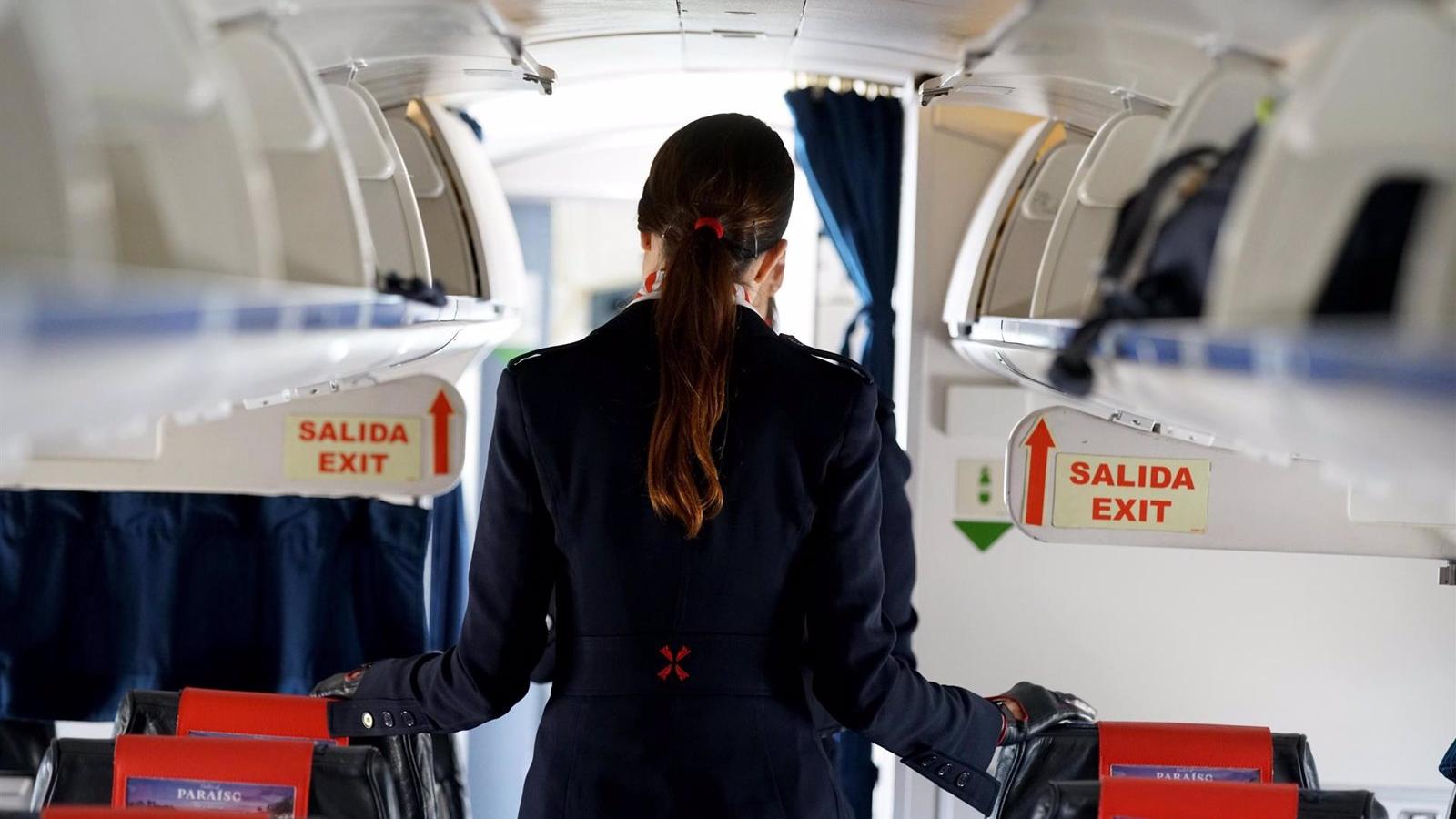 Air Nostrum busca en Madrid tripulantes de cabina de pasajeros