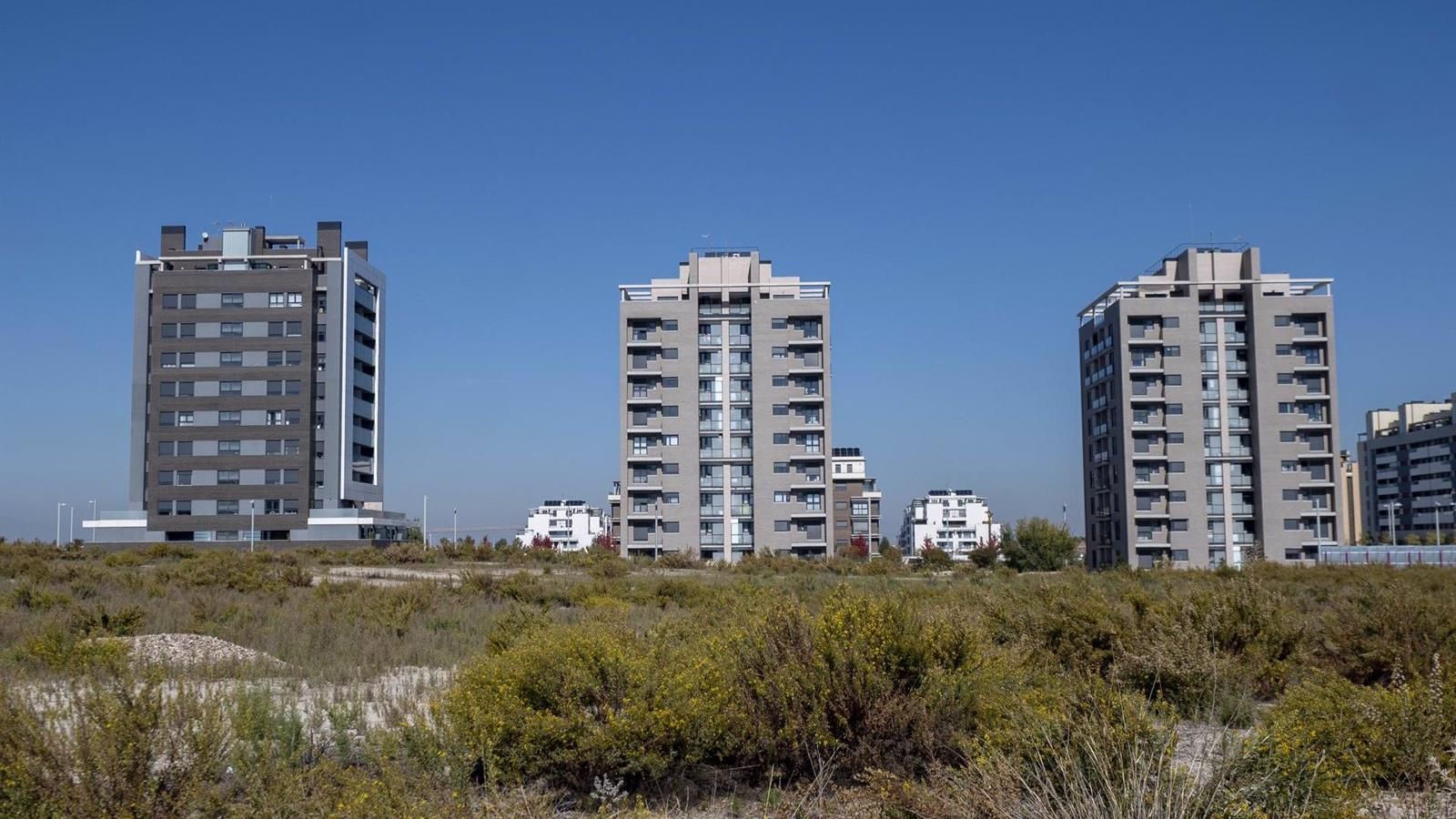 La compraventa de viviendas en la región desciende un 5% en septiembre con 6.905 operaciones La compraventa de viviendas en la región desciende un 5% en septiembre con 6.905 operaciones