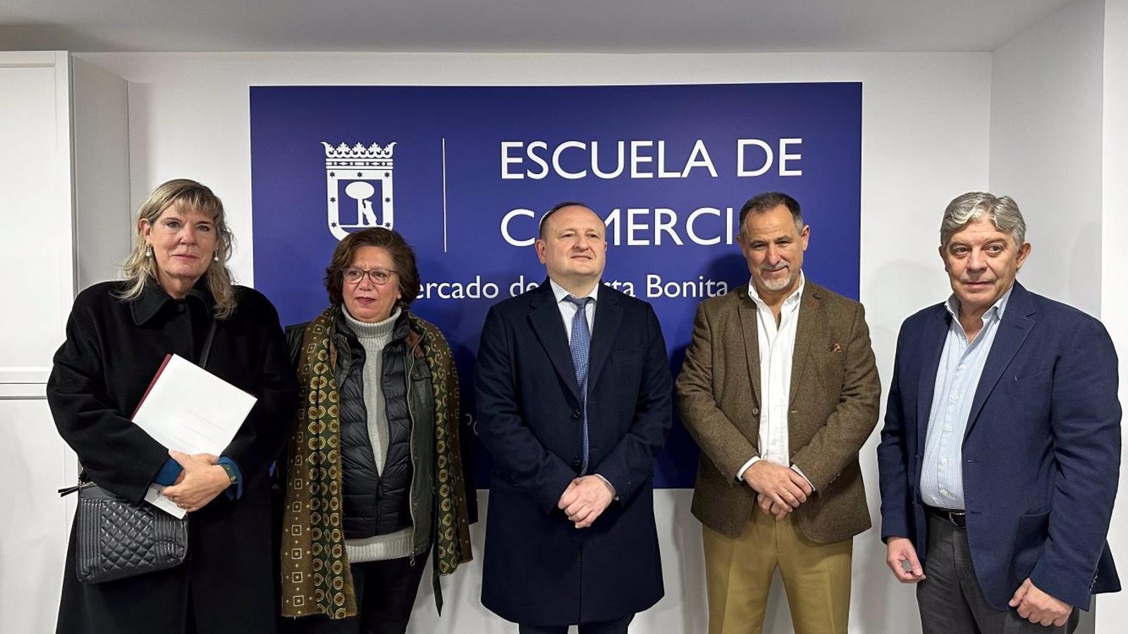 Comienza a funcionar una Escuela de Pastelería y Panadería en el mercado municipal de Puerta Bonita de Carabanchel