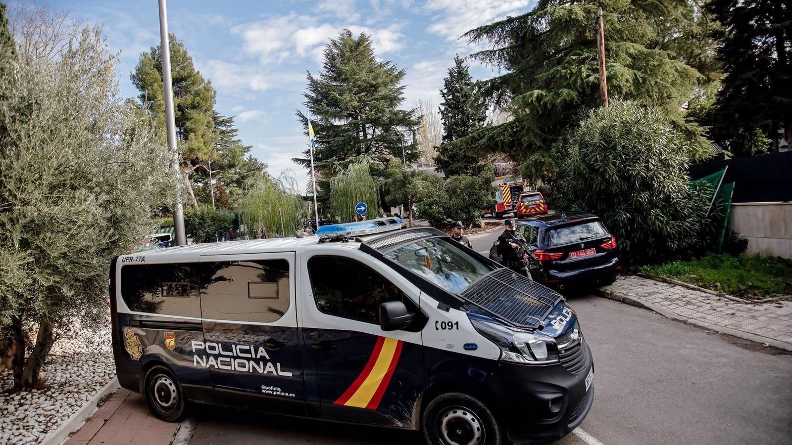Detectado en la Embajada de EEUU en Madrid un sexto paquete con material pirotécnico