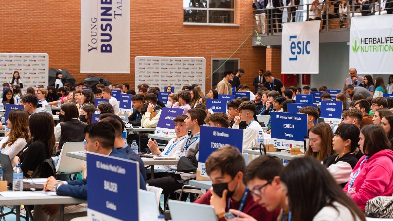 Más de 1.000 jóvenes madrileños luchan por ser los mejores empresarios del país en la competición Young Business Talents