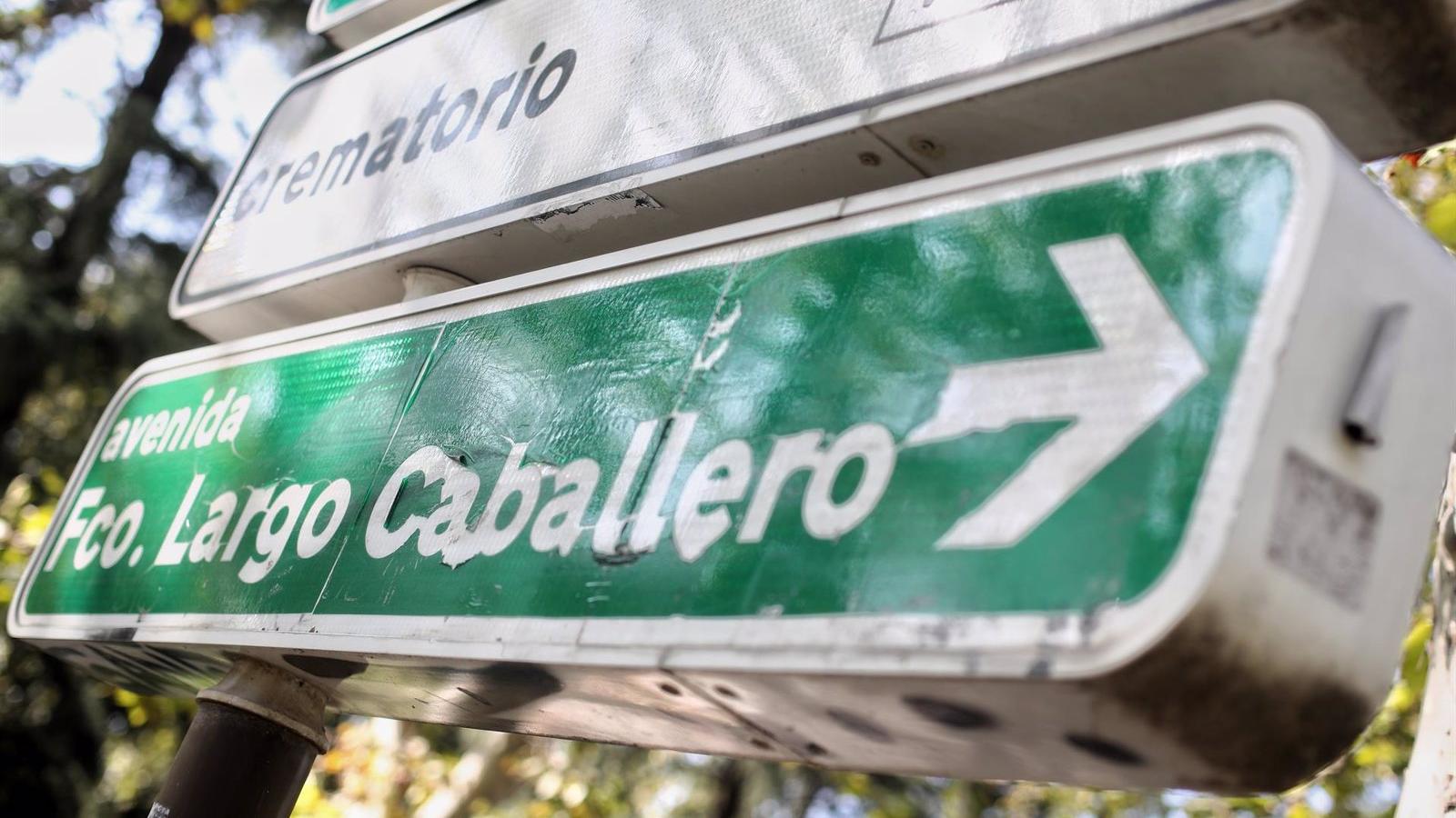 Una jueza anula en otra sentencia la retirada de la placa de Largo Caballero