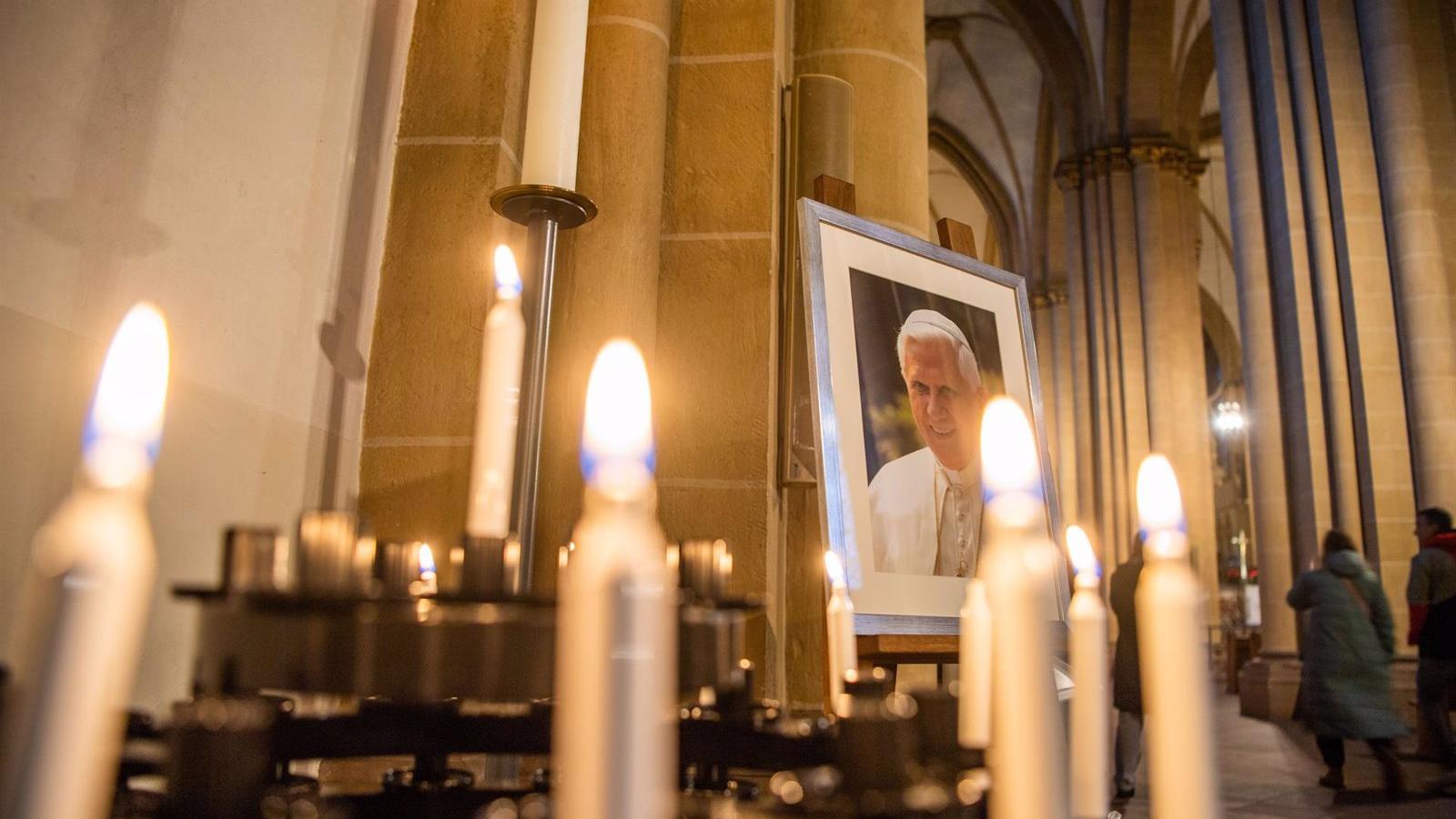 Expertos, sobre Benedicto XVI: inició la batalla legal contra los abusos y supo convertir las dificultades en diálogo