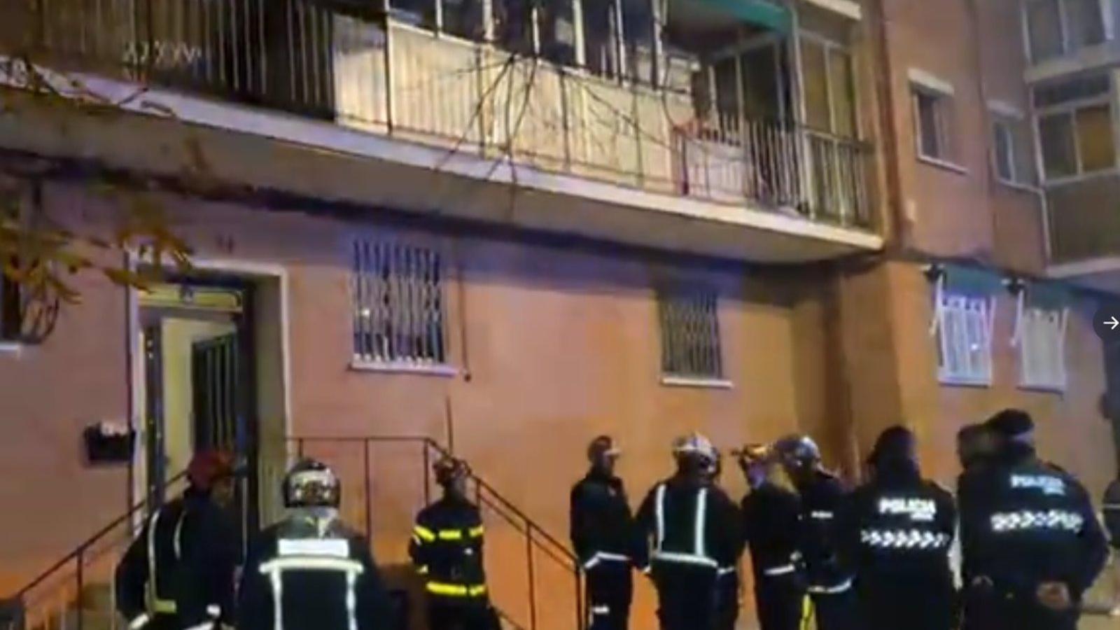 Desalojan a 52 vecinos de un edificio de San Fernando por la aparición de pequeñas fisuras