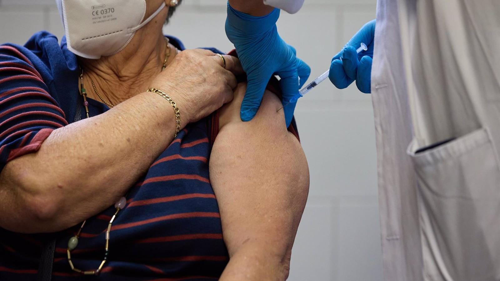 845.586 madrileños mayores de 60 años cuentan con la cuarta dosis