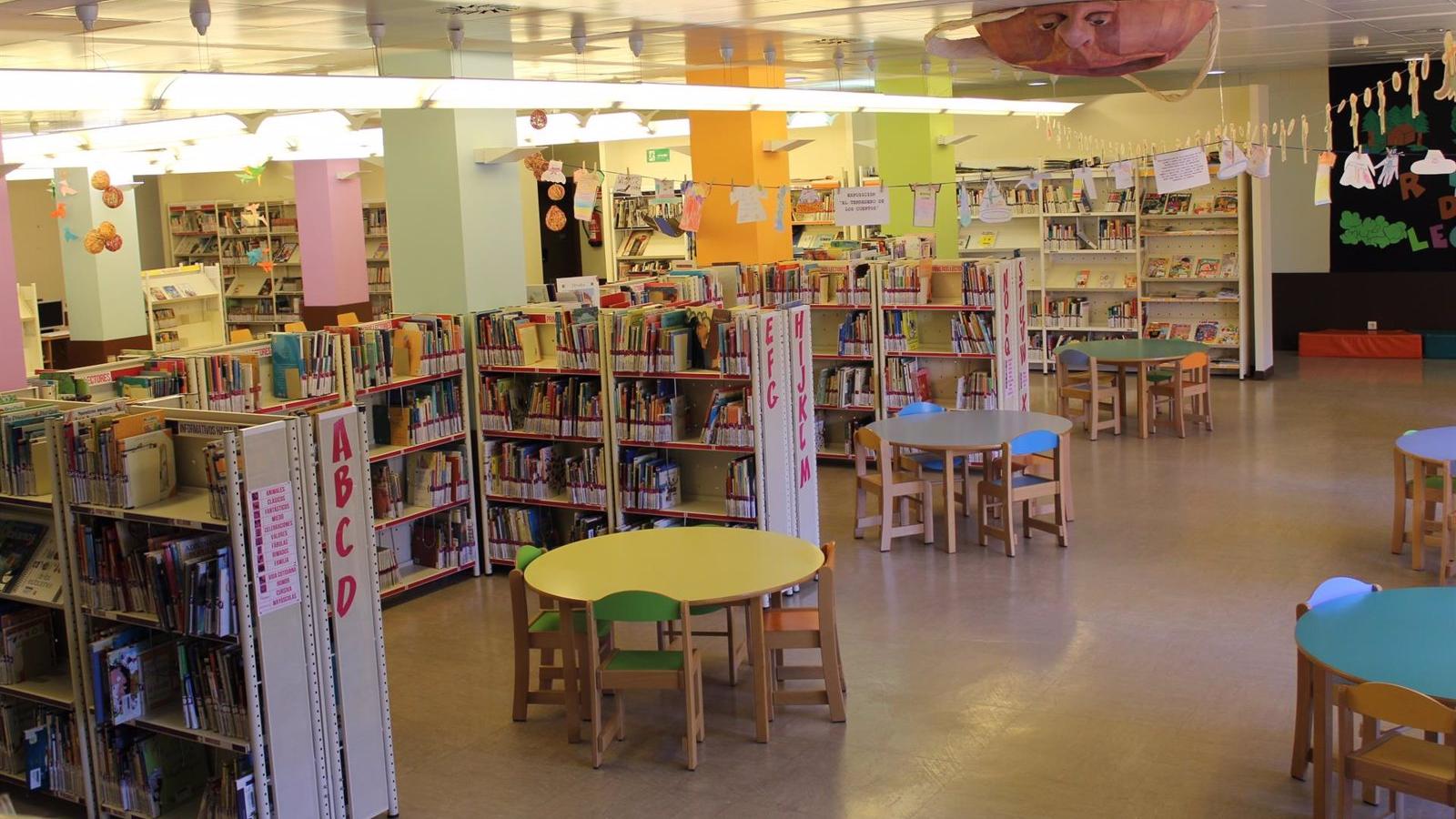 Las bibliotecas regionales arrancan el año con exposiciones itinerantes sobre las mujeres en la ciencia o el cómic