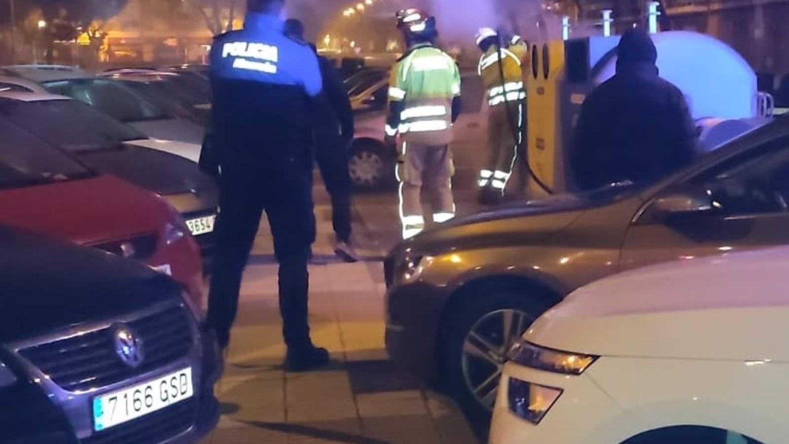 Detenido 'in fraganti' un hombre acusado de quemar una decena de contenedores de basura en Alcorcón