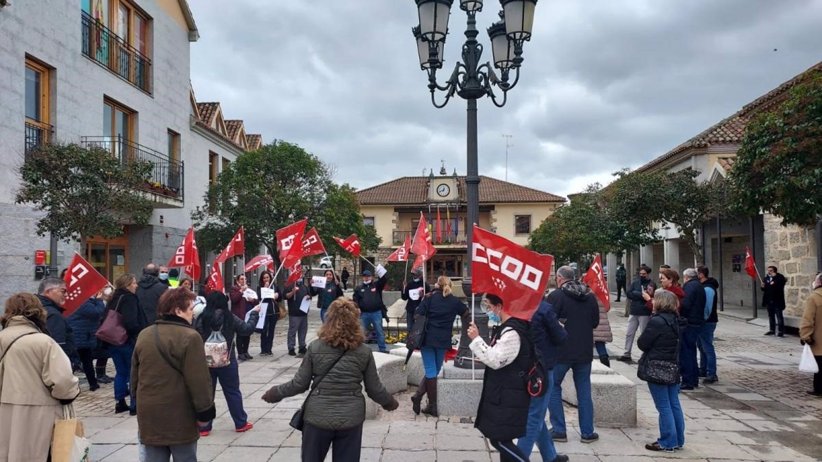 Los trabajadores de limpieza en los edificios municipales de Torrelodones inician huelga indefinida por 