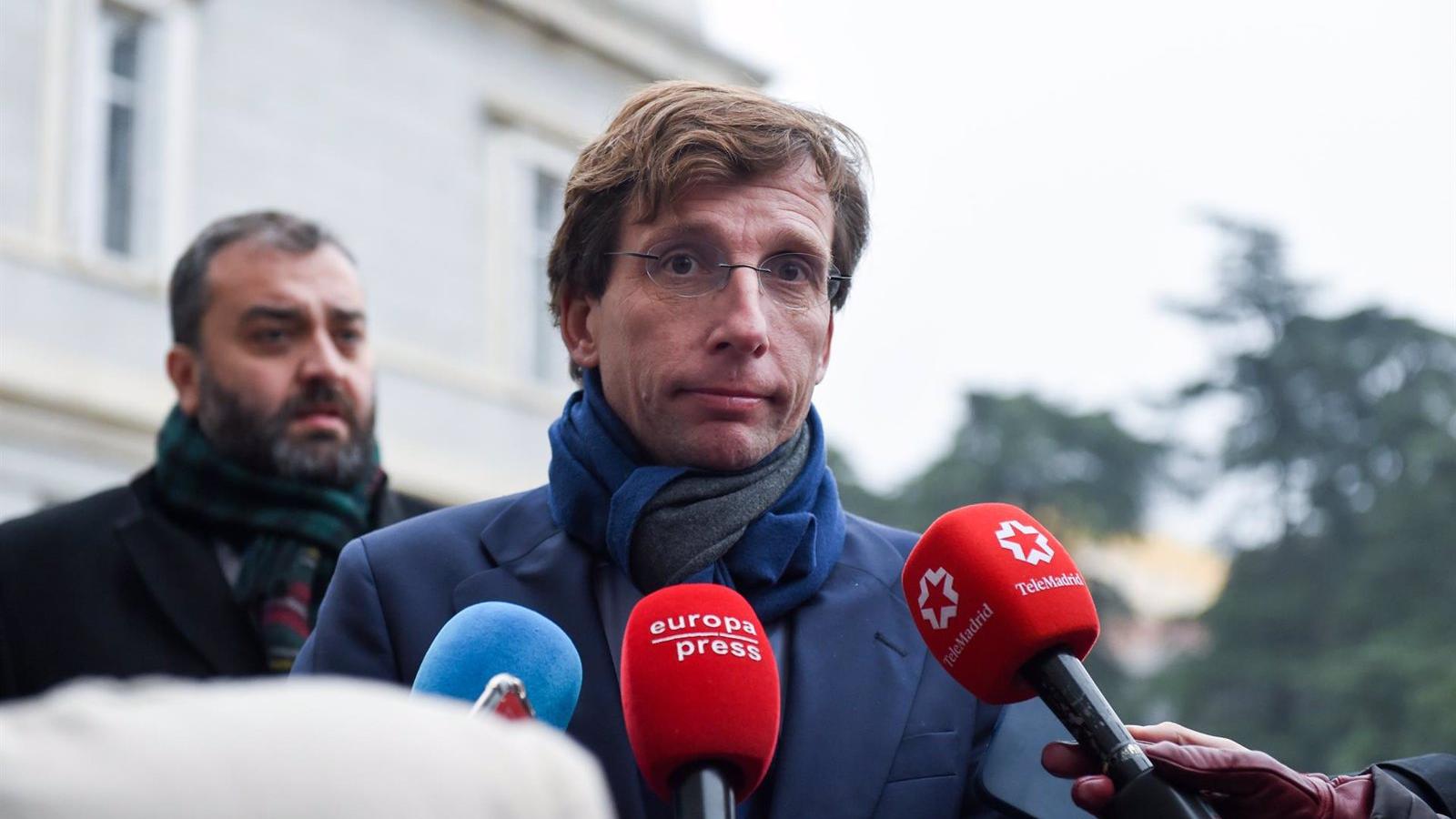 Martínez-Almeida insiste en que las mujeres deben tener "toda la información necesaria" sobre la maternidad para tomar decisión