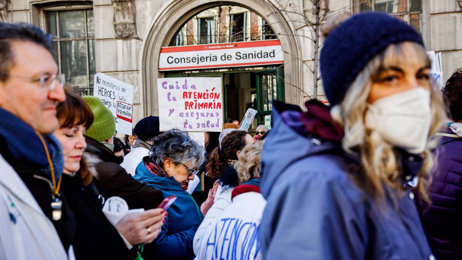 Amyts dice que la solución pasa por que el Gobierno regional permita a Sanidad apostar por la atención primaria