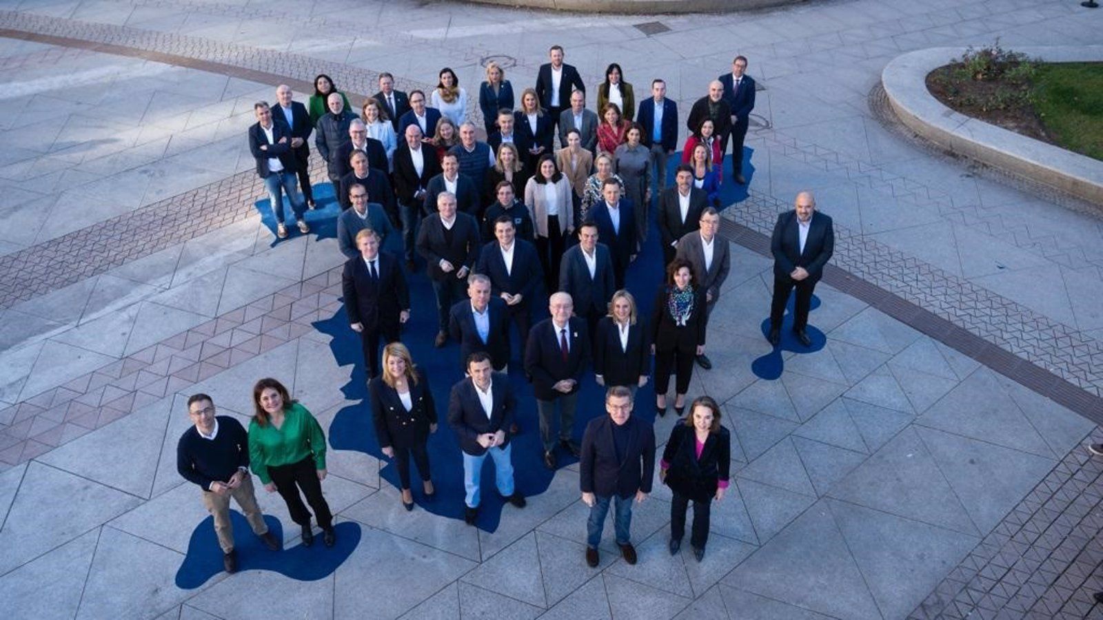Los candidatos del PP a las alcaldías se unen en Madrid para acabar con Los candidatos del PP a las alcaldías se unen en Madrid para acabar con