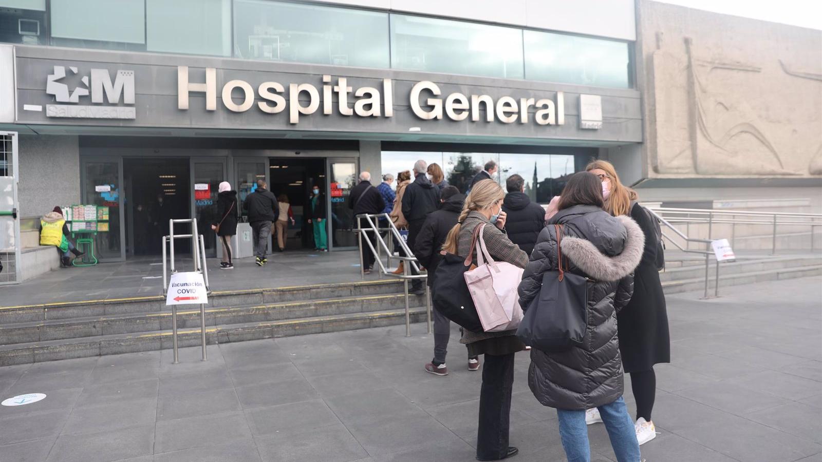 Escudero dice que el colapso en Urgencias de La Paz fue puntual y no se extendió al resto de centros hospitalarios Escudero dice que el colapso en Urgencias de La Paz fue puntual y no se extendió al resto de centros hospitalarios