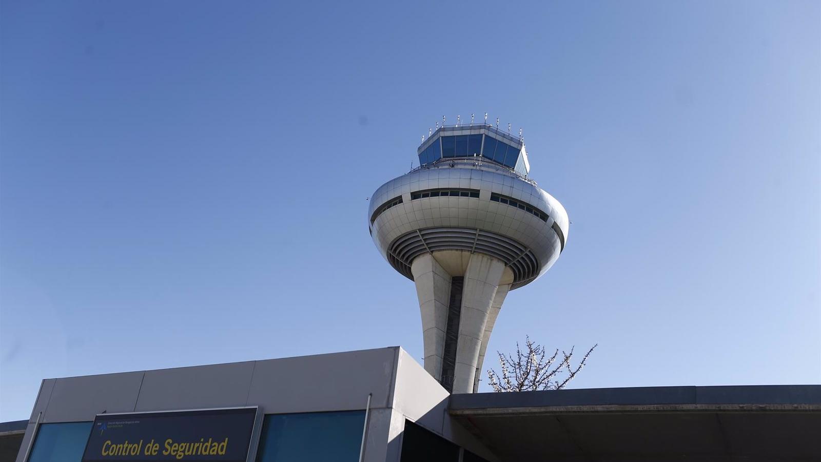 El centro de control de Madrid gestionó 84.947 vuelos en enero, un 33,7% más