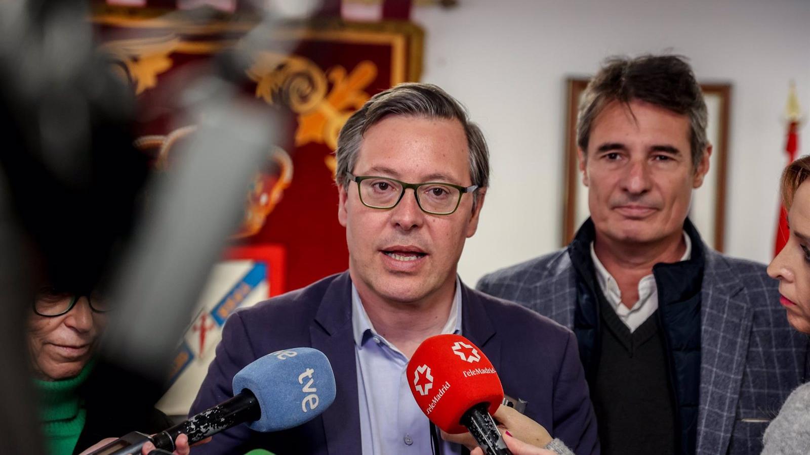El Gobierno regional afirma que seguirá mejorando la Sanidad pese al "griterío" e "intento de crispar" de la izquierda