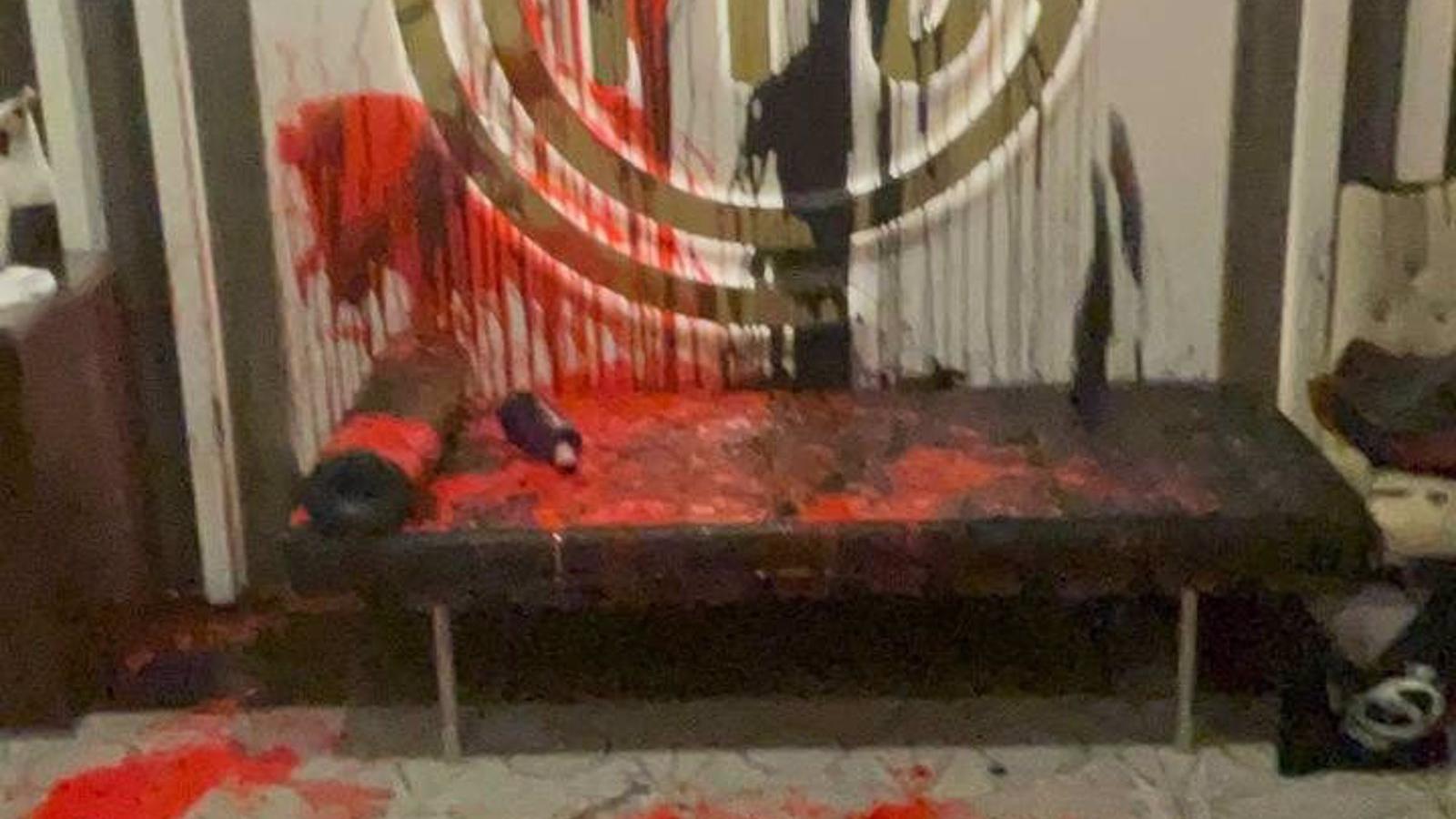 Activistas vandalizan con pintura el restaurante de MasterChef y anuncia acciones diarias en Madrid Activistas vandalizan con pintura el restaurante de MasterChef y anuncia acciones diarias en Madrid
