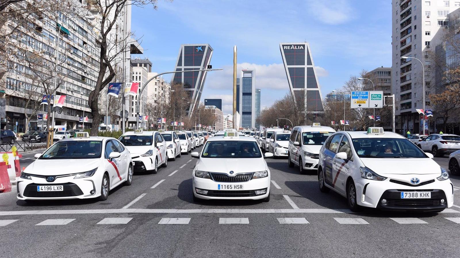 El Gobierno regional reitera su predisposición al "diálogo" con el sector del taxi para abordar el nuevo reglamento