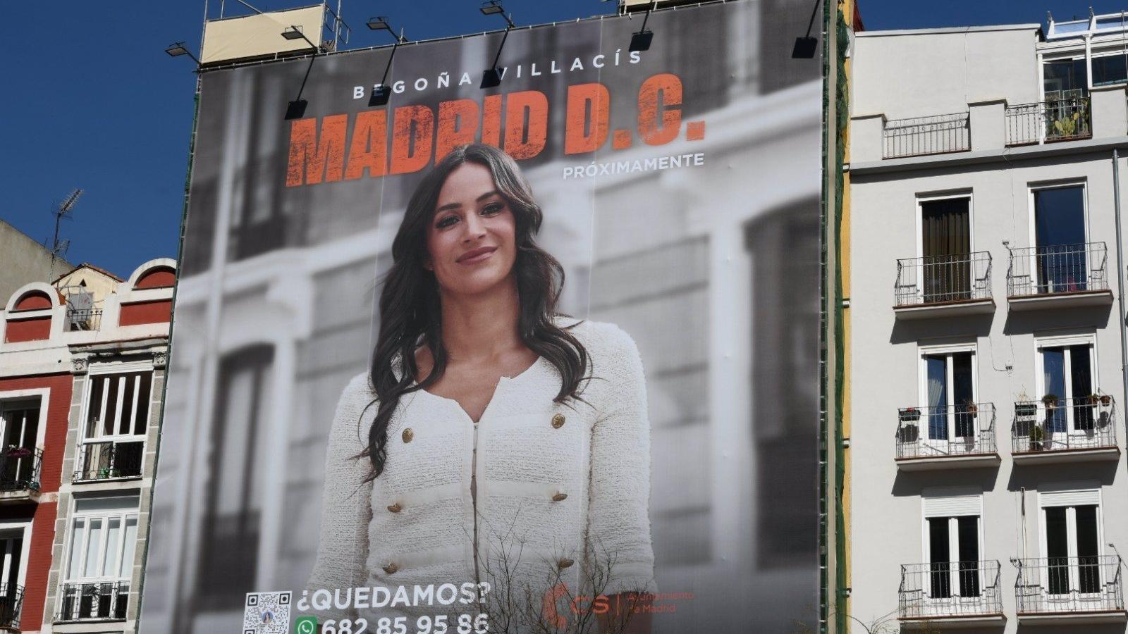 Villacís arranca la precampaña con una lona gigante en Goya donde promociona 'Madrid D.C.' Villacís arranca la precampaña con una lona gigante en Goya donde promociona 'Madrid D.C.'