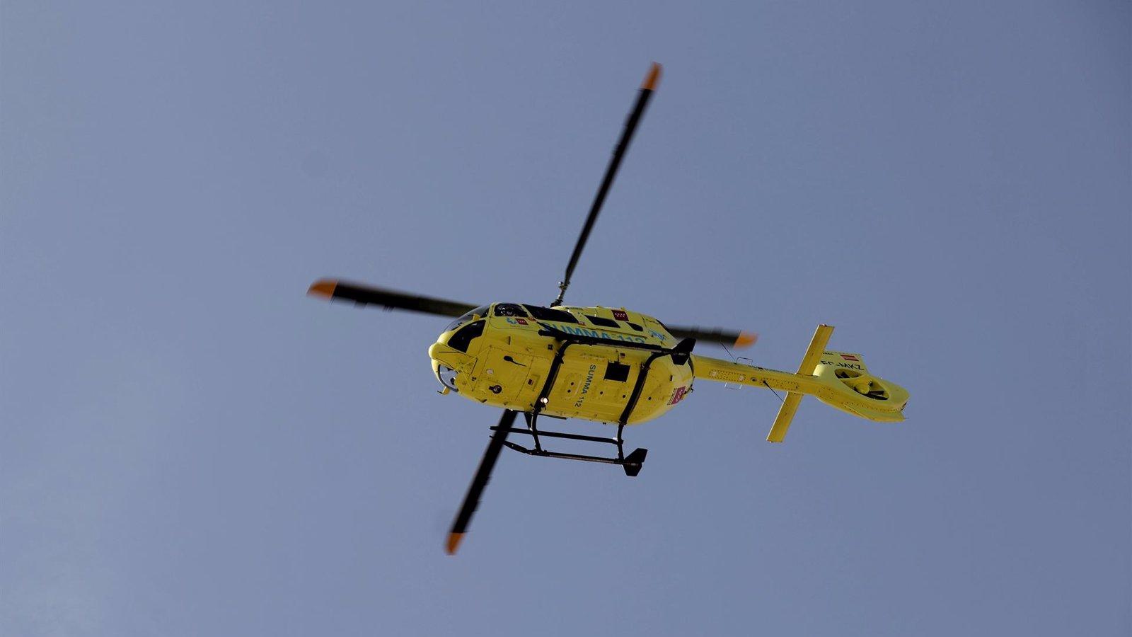 Trasladan en helicóptero al 12 de Octubre a un motero
 herido grave al colisionar con ciclista en Talamanca
