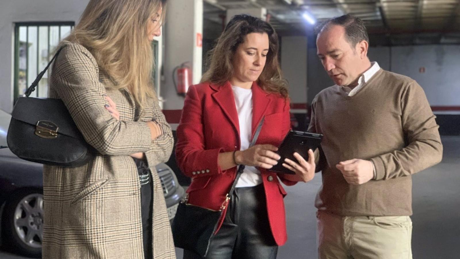 Seis de cada diez plazas de aparcamiento para residentes en Madrid se utilizan de forma irregular Seis de cada diez plazas de aparcamiento para residentes en Madrid se utilizan de forma irregular