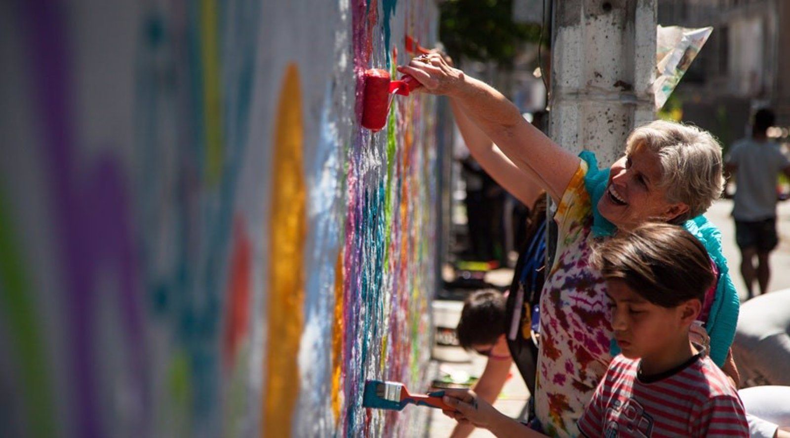 Las paredes de seis distritos se llenarán de arte con la nueva edición del certamen municipal de grafiti 'Compartiendo muros'