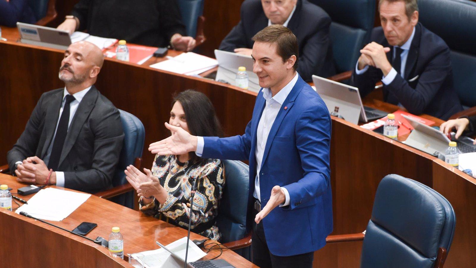 Lobato critica la gestión de &quot;numeritos y parches&quot; de Díaz Ayuso y esta le dice que no va a ir &quot;limpio&quot; a las elecciones