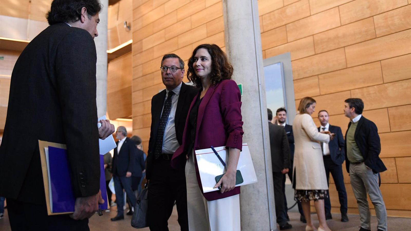Fuertes críticas cruzadas entre Díaz Ayuso y Mónica García en el último Pleno de la Asamblea antes de las elecciones Fuertes críticas cruzadas entre Díaz Ayuso y Mónica García en el último Pleno de la Asamblea antes de las elecciones