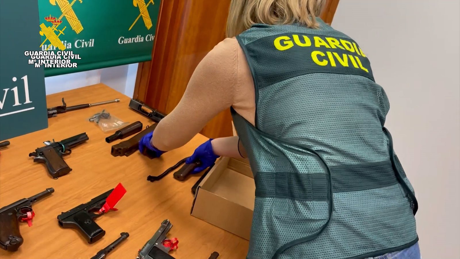  Incautadas 242 armas en operación contra el tráfico ilegal en Barcelona, Madrid, Jaén, Murcia y Vizcaya