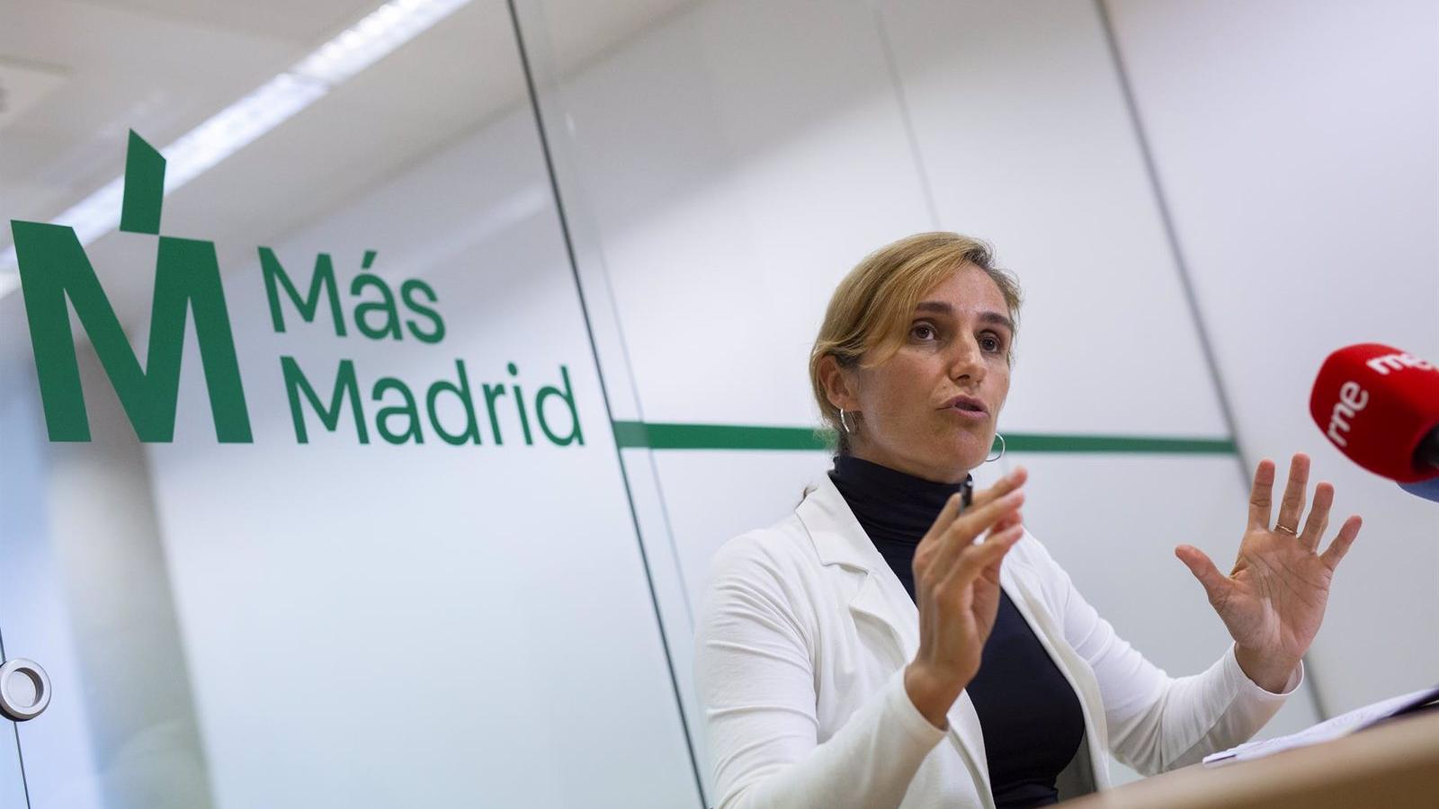 Mónica García defiende que ser madre es un deseo, no un derecho, y que es aberrante que haya relación comercial por medio