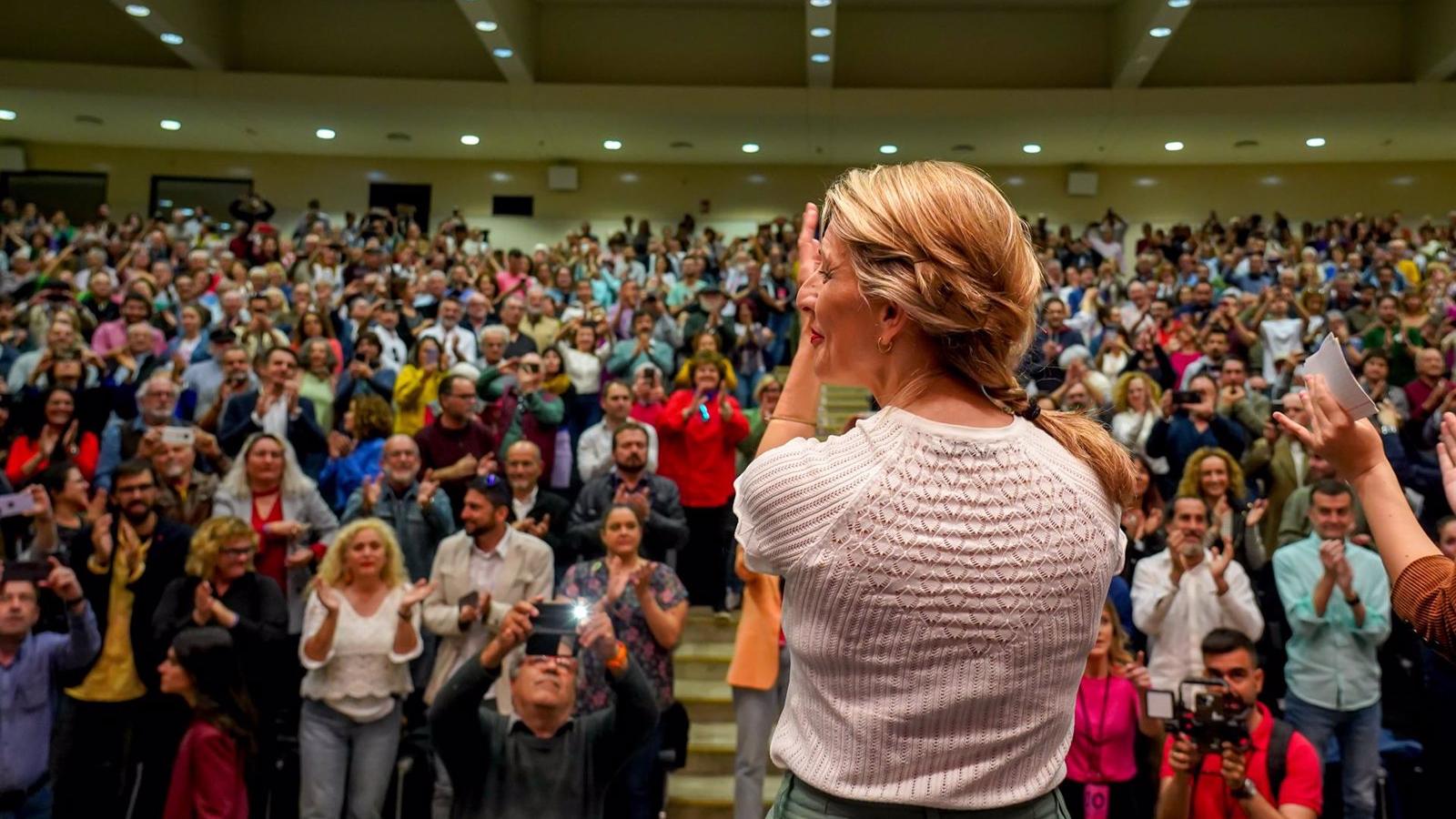 Díaz asume el liderazgo a la extrema izquierda en pleno cisma con Podemos