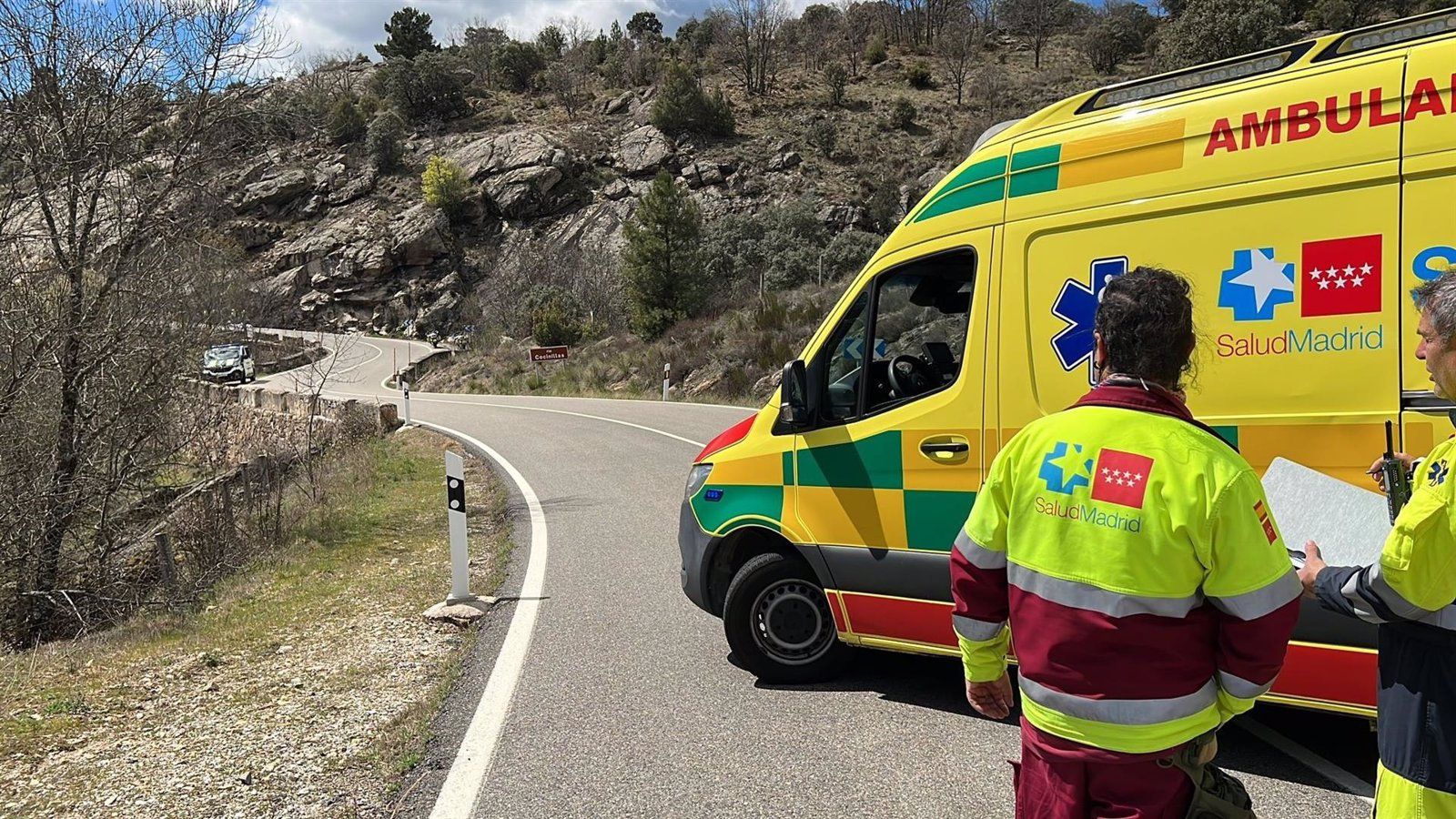 Un ciclista de 63 años muere al salirse de la vía en Prádena del Rincón y chocar contra unas rocas