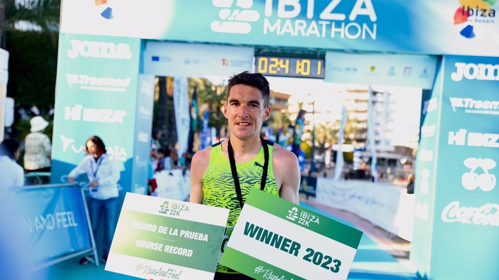 El Santa Eulària Ibiza Marathon vive una edición de récords y emociones