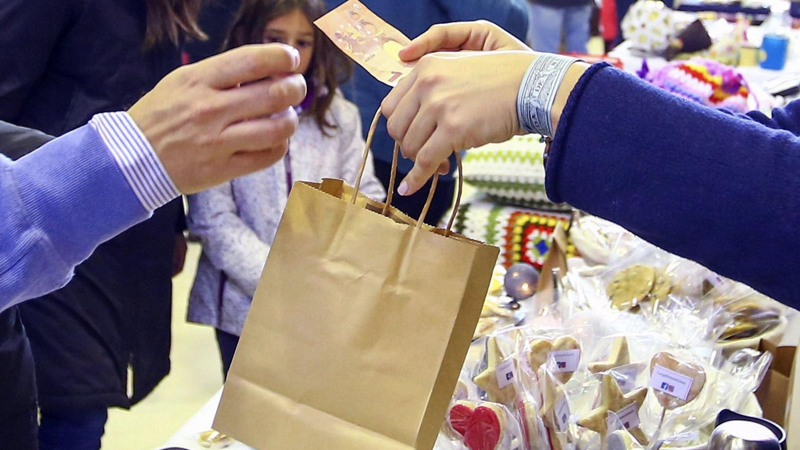 El Ayuntamiento de Las Rozas otorga 40.000 euros en ayudas a Asociaciones de Comerciantes locales