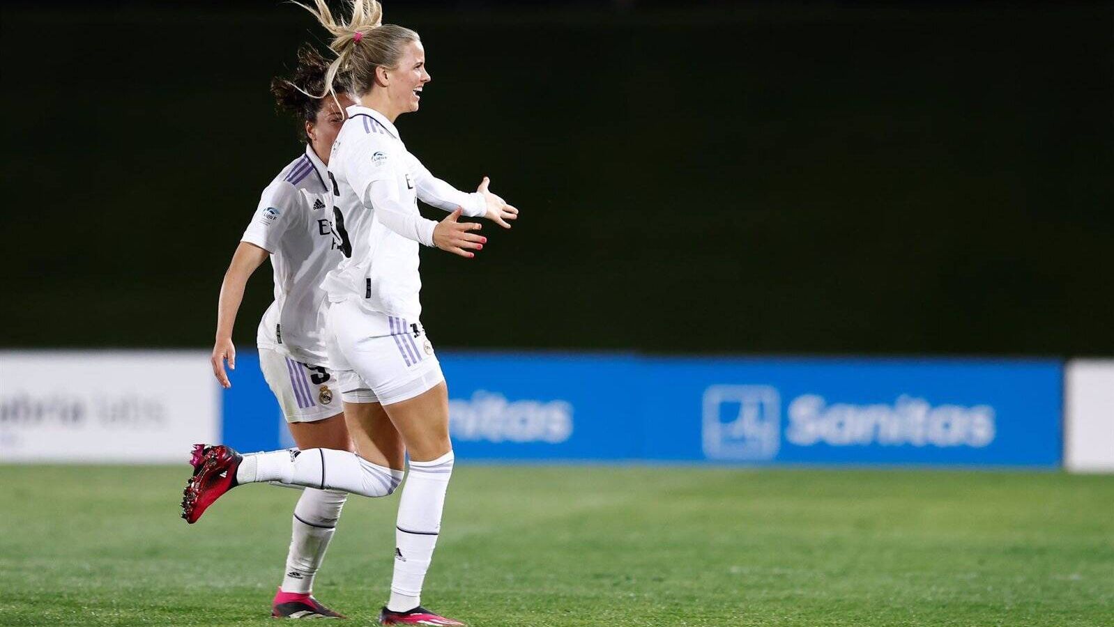 El Real Madrid aplaza el alirón del Barça en la Liga F y casi cierra su billete para la Liga de Campeones