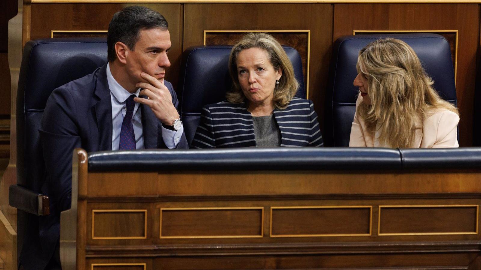 El Gobierno de Sánchez reconoce que bajar el IVA en los alimentos "no implica necesariamente una rebaja de precio"