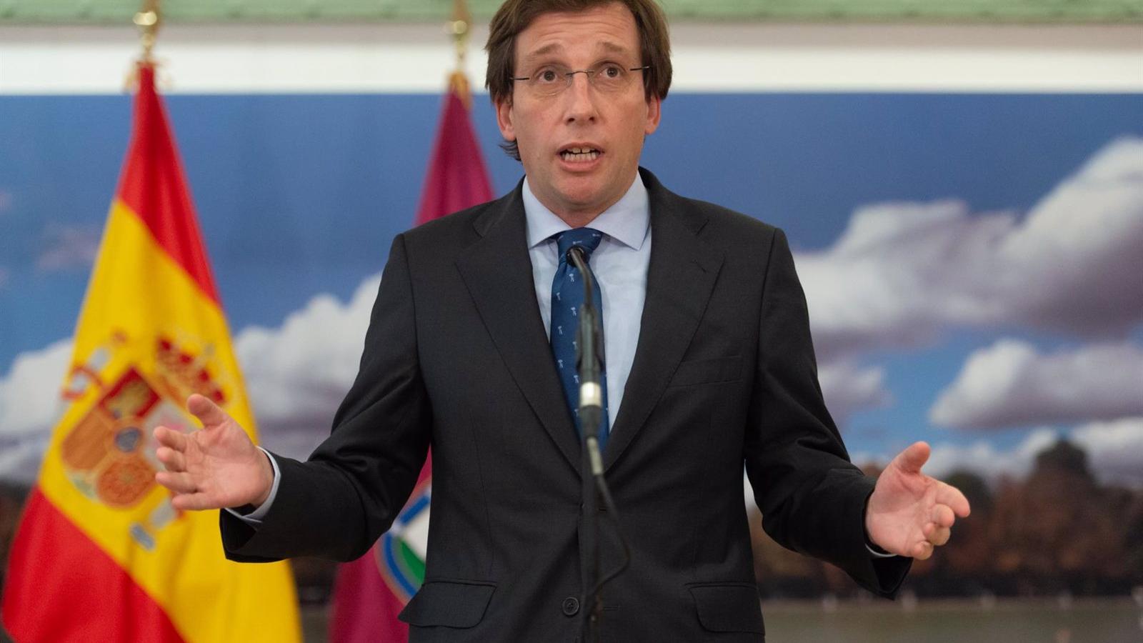 Martínez-Almeida promete rebajar el IBI al mínimo legal y un 25% el ICIO junto a incentivos fiscales de eficiencia energética