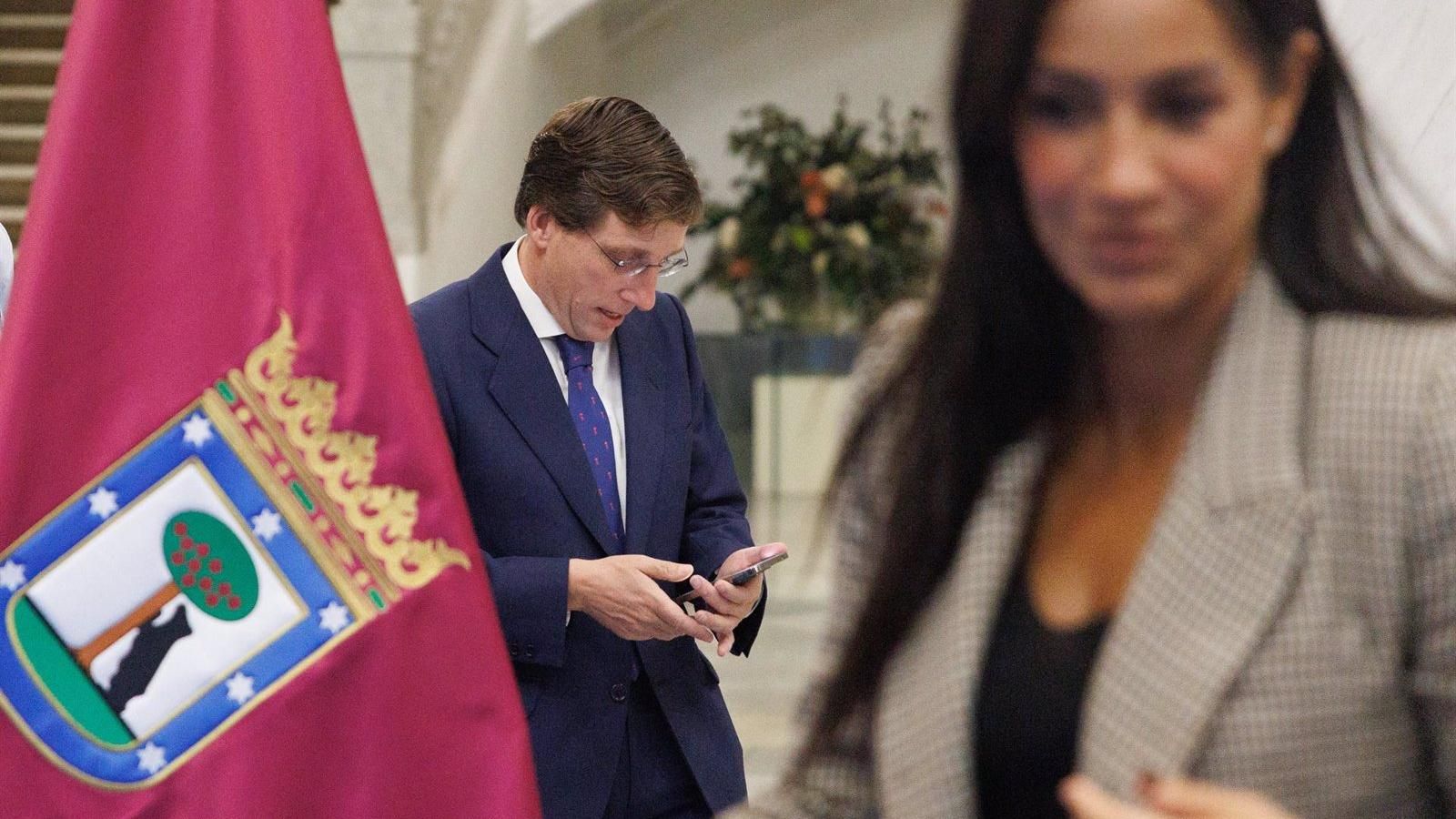 Martínez-Almeida reduce a un "hipotético caso" la posibilidad de que Villacís permanezca en Cibeles tras el 28M