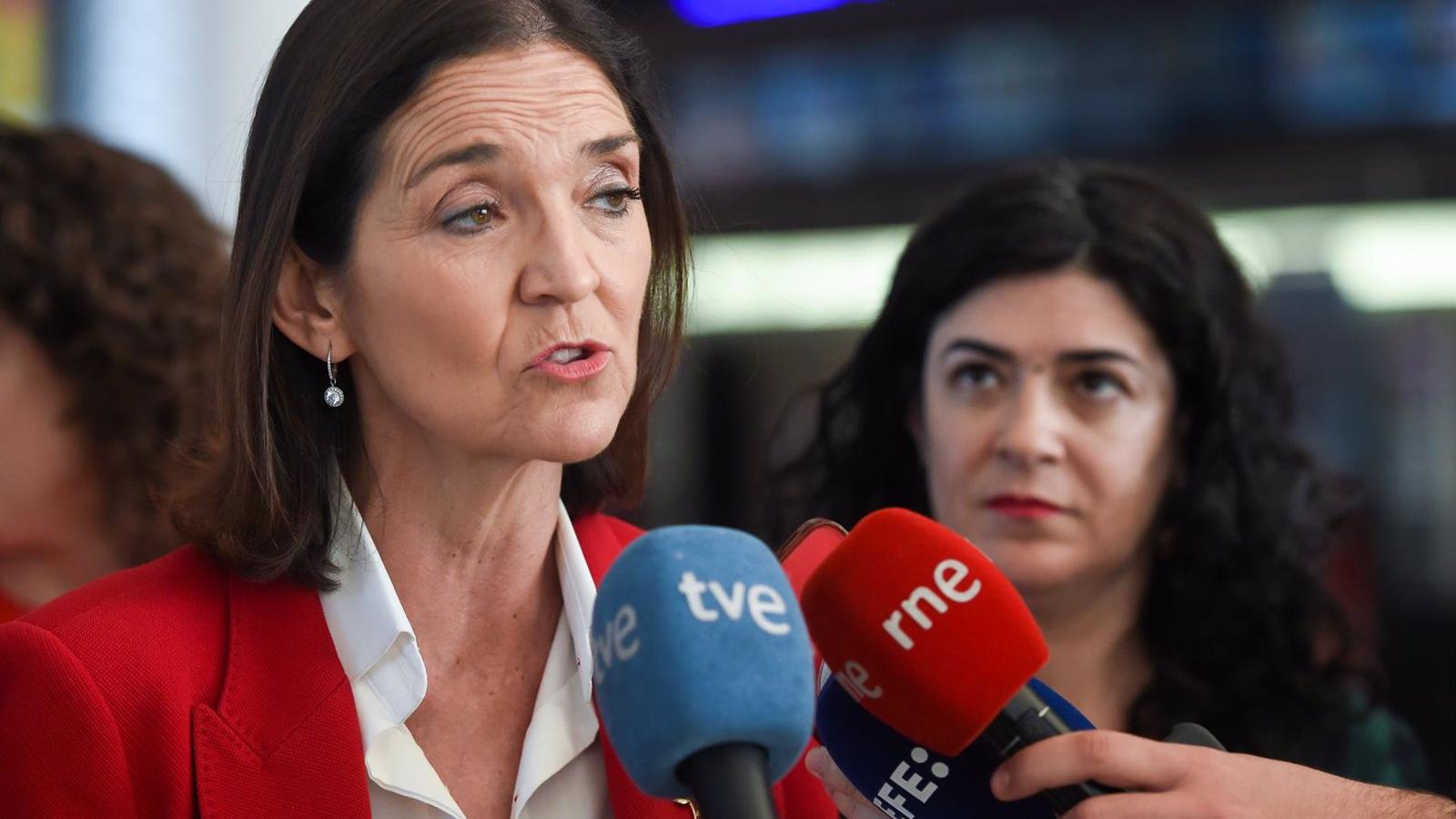 Maroto propone monitorizar los locales comerciales vacíos, no contempla comprarlos y apuesta por la digitalización