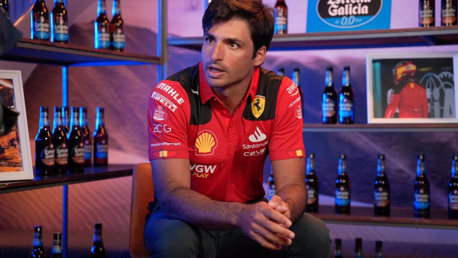 Carlos Sainz: "Nos ha sorprendido lo que han mejorado equipos como Aston Martin"