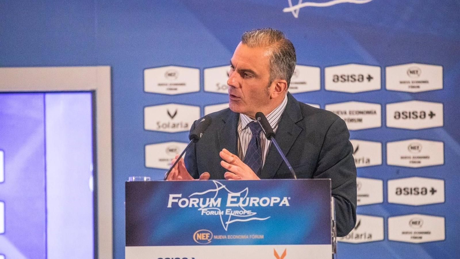 Ortega Smith dice a Martínez-Almeida que sin mayoría absoluta tendrá que elegir entre "otro Grupo Mixto" o una coalición con Vox