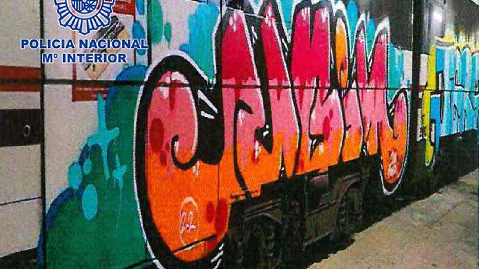 Detenidos 15 grafiteros en Madrid que causaron daños en vagones de trenes por valor de 240.000 euros